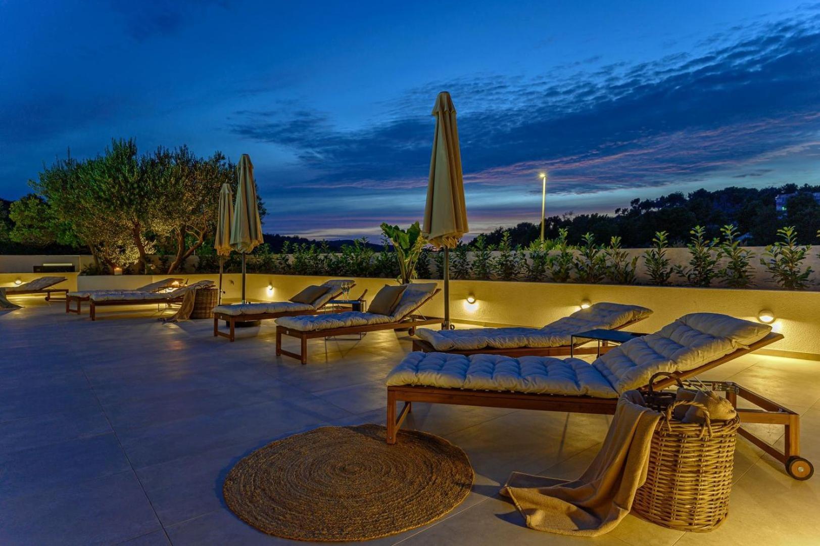 Luxury Villa Del Sogno With Pool, Jacuzzi, Parking Okrug Gornji Extérieur photo
