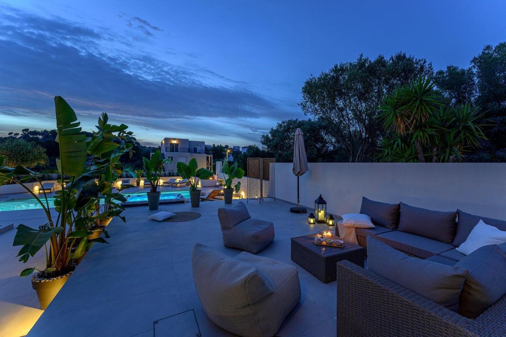 Luxury Villa Del Sogno With Pool, Jacuzzi, Parking Okrug Gornji Extérieur photo