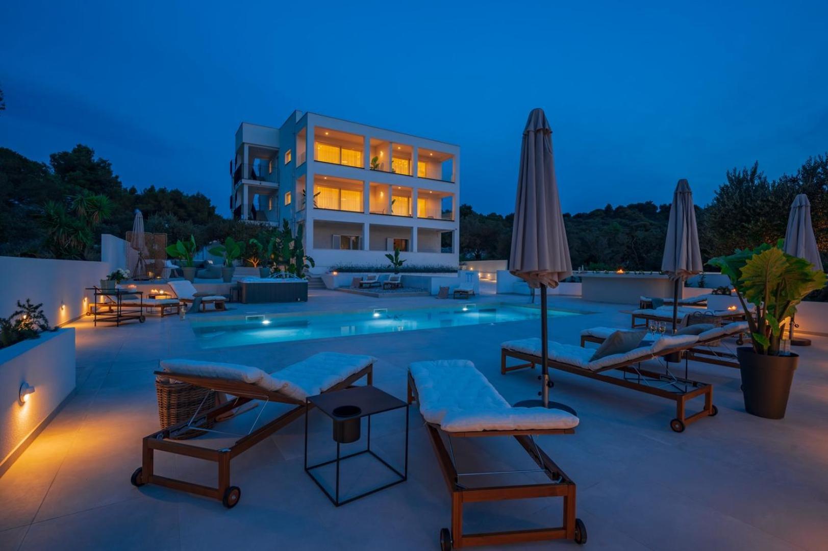 Luxury Villa Del Sogno With Pool, Jacuzzi, Parking Okrug Gornji Extérieur photo