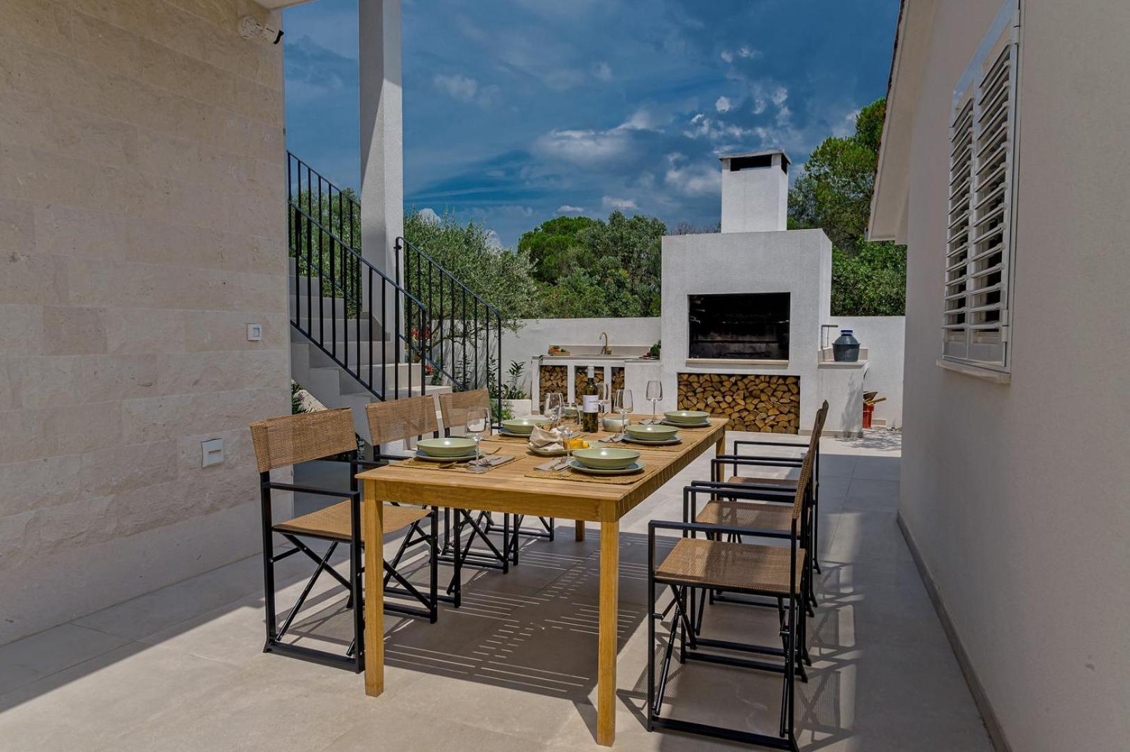 Luxury Villa Del Sogno With Pool, Jacuzzi, Parking Okrug Gornji Extérieur photo